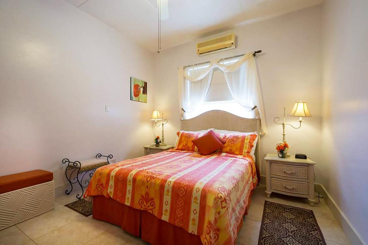 Welcome To The Unpretentious And Breezy Graceville, Steps Away From The Beach Saint James Exteriör bild