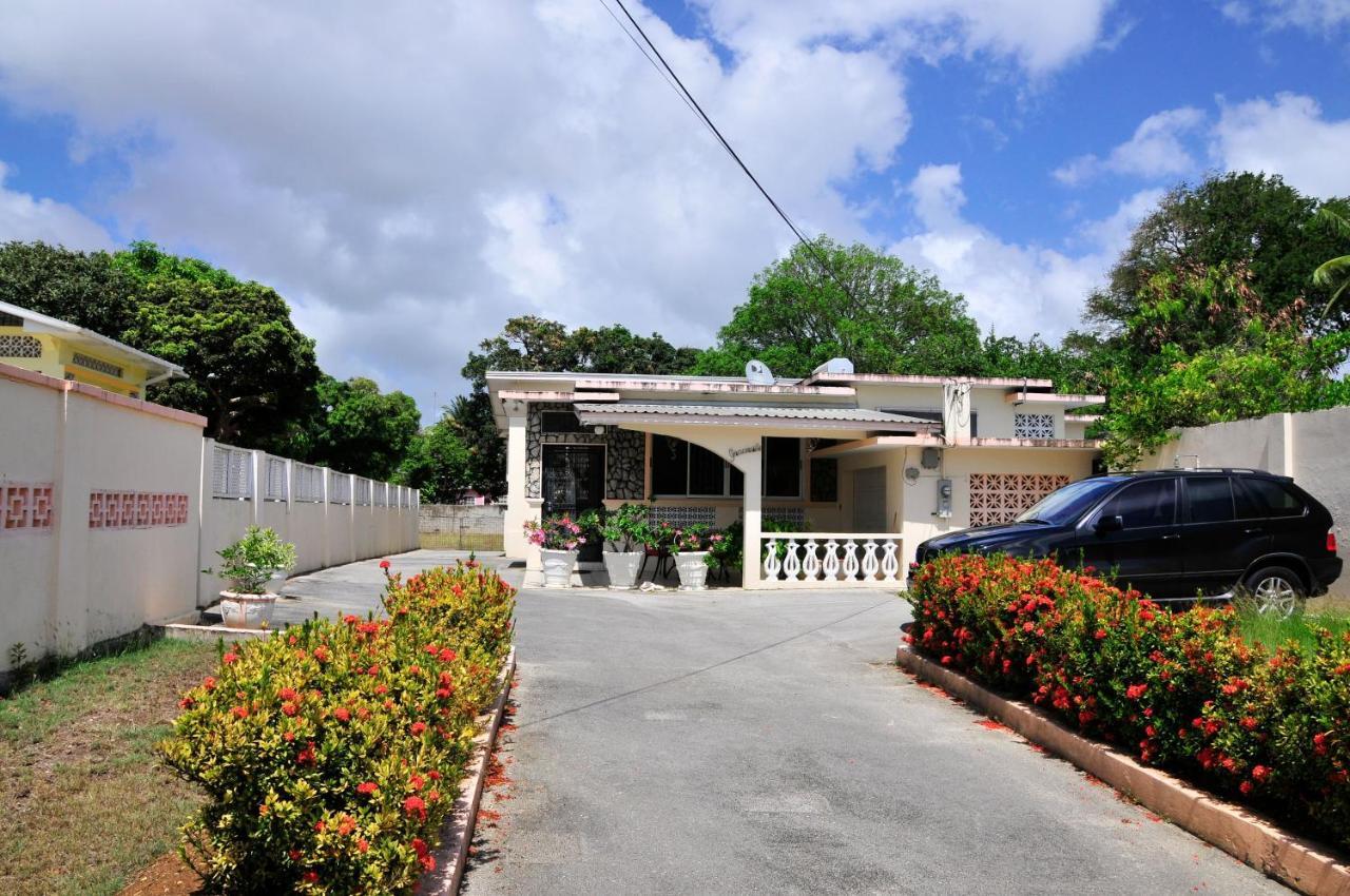 Welcome To The Unpretentious And Breezy Graceville, Steps Away From The Beach Saint James Exteriör bild